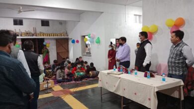 Photo of कलेक्टर श्री सिंह ने नेत्रहीन बच्चों के साथ मनाया नया साल 