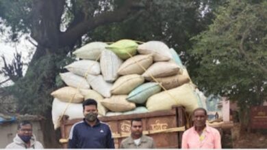 Photo of जिले में अवैध धान बिक्री पर निरंतर किया जा रहा कार्यवाहीबगीचा के मैनी में 50 क्विंटल अवैध पुराना धान किया गया जब्त